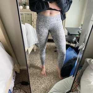 wonder under LULULEMON size 10 leggings